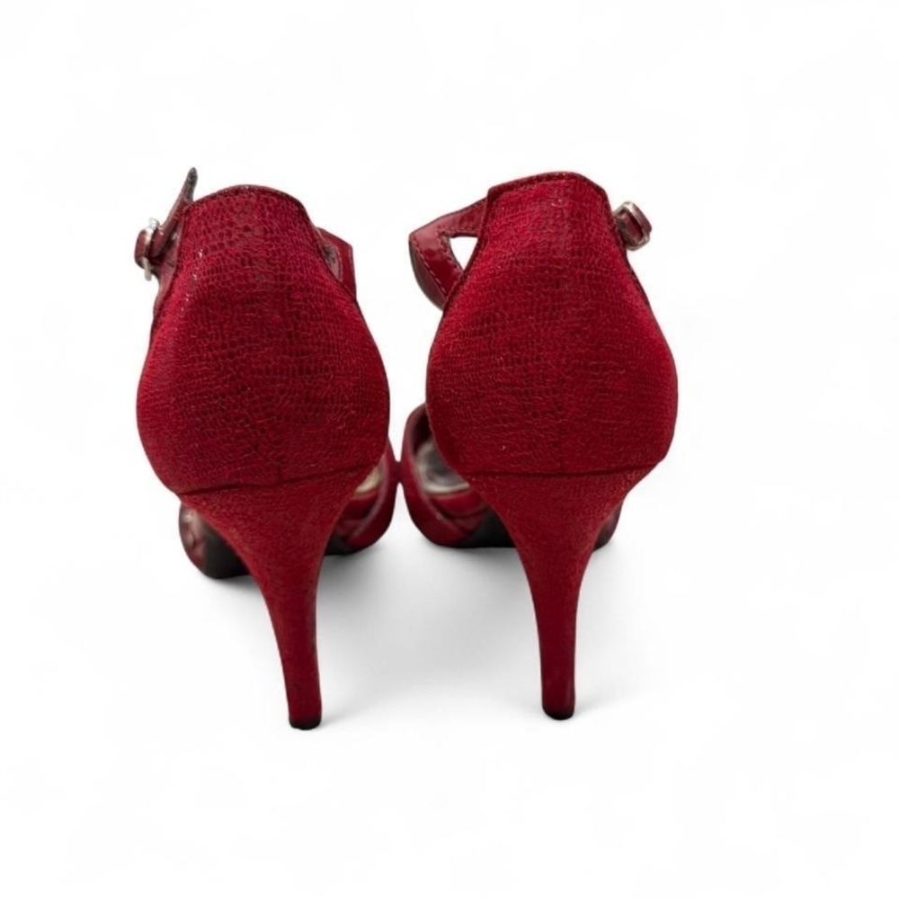 White House Black Market Avery Red Snakeskin Patent T-Strap Heels Womens 7M - Picture 4 of 5